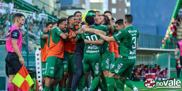 Chapecoense vence Joinville por 6 a 0 em partida na Arena Condá
