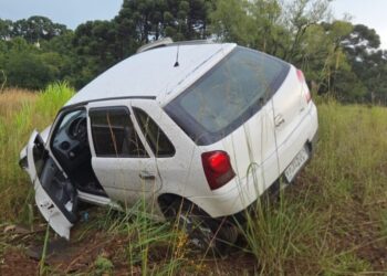 Suspeito de tráfico é preso após fugir da polícia e capotar veículo em Catanduvas