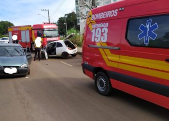 Atualizada: Colisão frontal entre veículos resulta em mulher ferida em Piratuba