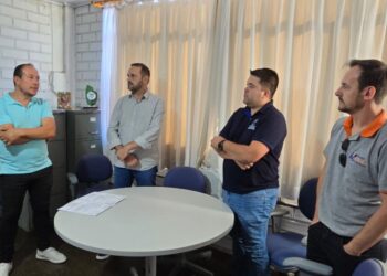 Administração de Capinzal assina ordens de serviço para projeto de iluminação para a Cidade Alta até o trevo do Loteamento Recanto dos Pássaros