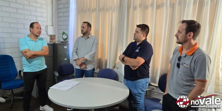 Administração de Capinzal assina ordens de serviço para projeto de iluminação para a Cidade Alta até o trevo do Loteamento Recanto dos Pássaros