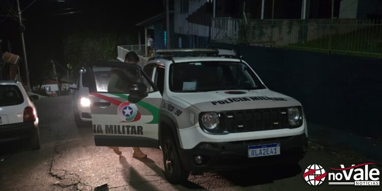 Discussão entre estrangeiros deixa homem ferido por faca em Capinzal