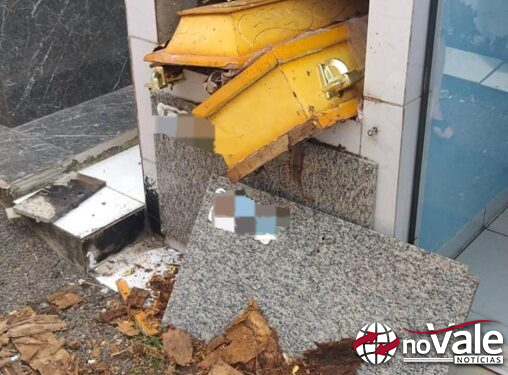 Túmulos são violados em atos de vandalismo no cemitério de Ponte Serrada