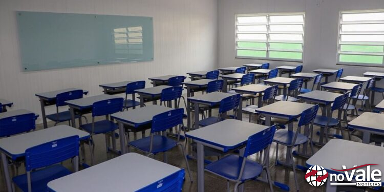 Ensino Médio passa a ter mil horas anuais em 2026; diretora da EEB São Cristóvão explica novo modelo adotado pela escola
