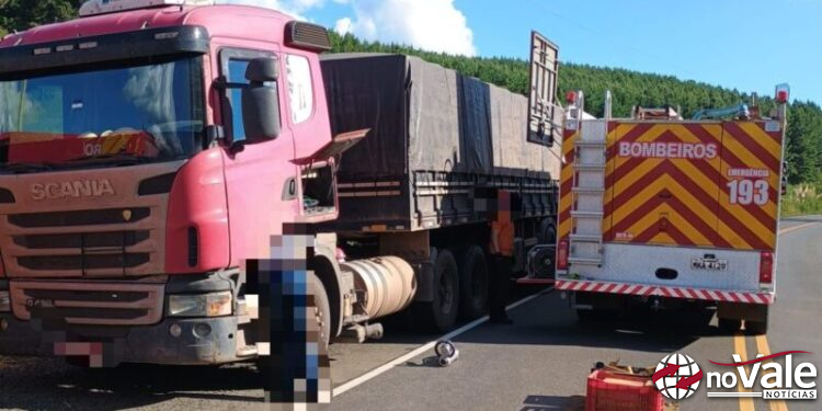 Trabalhador morre após ser esmagado por cabine de caminhão durante manutenção em SC