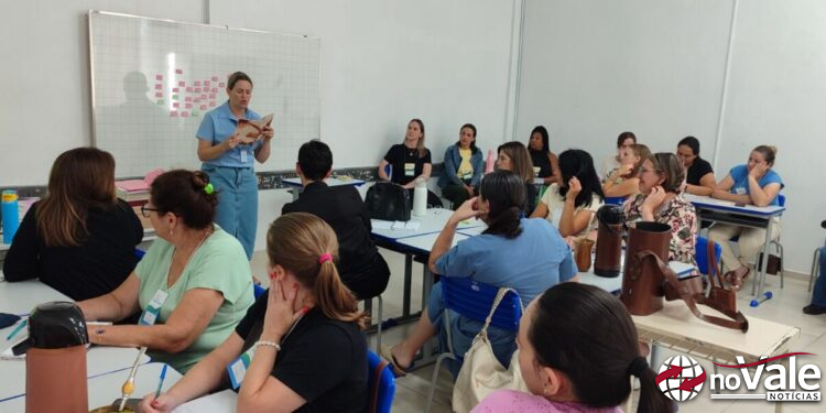 Formação Alfabetiza SC reúne educadores e reforça compromisso com a alfabetização infantil em Capinzal