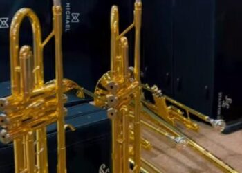 Piratuba: FCEP recebe instrumentos musicais por meio do projeto “Música é alegria”