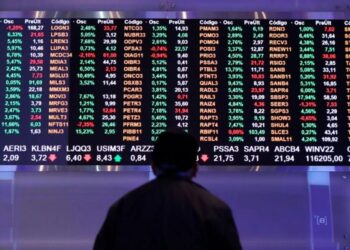Bolsa volta a bater recorde e encosta nos 190 mil pontos