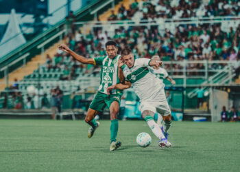 Chape reage após desvantagem e empata com o Coritiba na Arena Condá