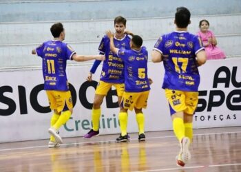 Joaçaba Futsal vence Concórdia em amistoso de apresentação do elenco