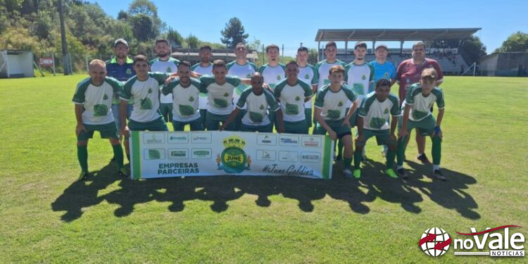 Abertura do Campeonato Municipal de Futebol de Capinzal registra média de 2,2 gols por jogo