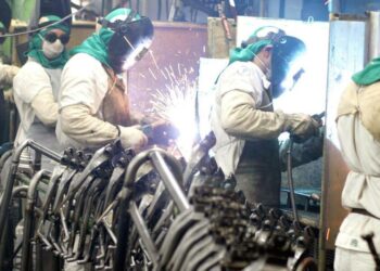 Indústria de máquinas e equipamentos começa 2026 em desaceleração