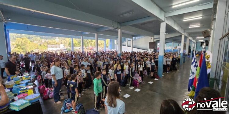 Escola Viver e Conhecer abre celebração dos 40 anos com ato especial e mês de programação