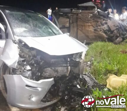 Colisão entre dois veículos deixa feridos na BR 153 no trevo de acesso a Peritiba