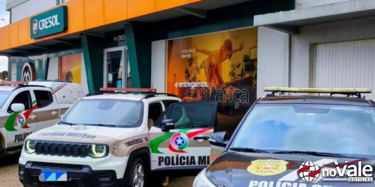 Homens são presos após tentativa de arrombamento em banco