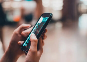 Após trocar “nudes” em rede social, homem cai em golpe e perde R$ 11 mil em Mafra