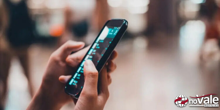 Após trocar “nudes” em rede social, homem cai em golpe e perde R$ 11 mil em Mafra
