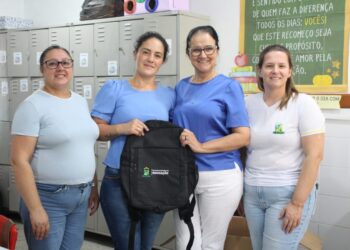 Prefeitura de Zortéa entrega mochilas e tablets para professores regentes da rede municipal de ensino