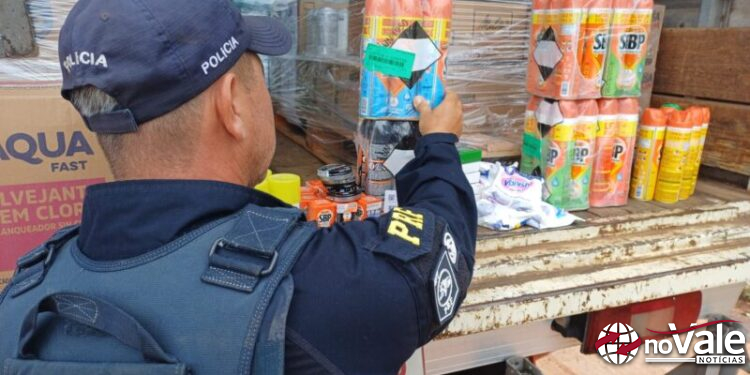 Na BR-163, empresa é flagrada pela terceira vez transportando produtos químicos misturado a alimentos