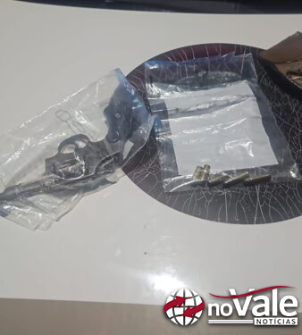 Motorista é preso por porte ilegal de arma de fogo após abordagem policial em Capinzal