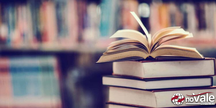 TCE-SC condena ex-prefeito, ex-secretária e empresas por sobrepreço na compra de livros em Xanxerê