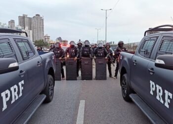 Justiça proíbe bloqueio de rodovias e acessos a portos no Litoral Norte de SC