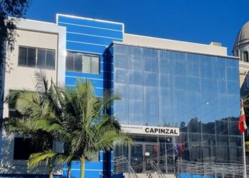 Educação de Capinzal autoriza contratação de empresa para gestão e fornecimento de uniformes escolares via aplicativo