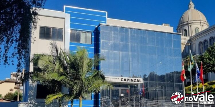 Educação de Capinzal autoriza contratação de empresa para gestão e fornecimento de uniformes escolares via aplicativo