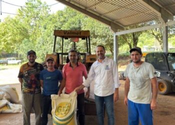 Agricultura de Capinzal distribui mais de 13 toneladas de aveia e azevém a produtores rurais