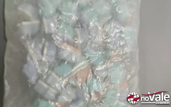 Adolescente de 15 anos é apreendido com 38 comprimidos de ecstasy no interior de ambiente escolar