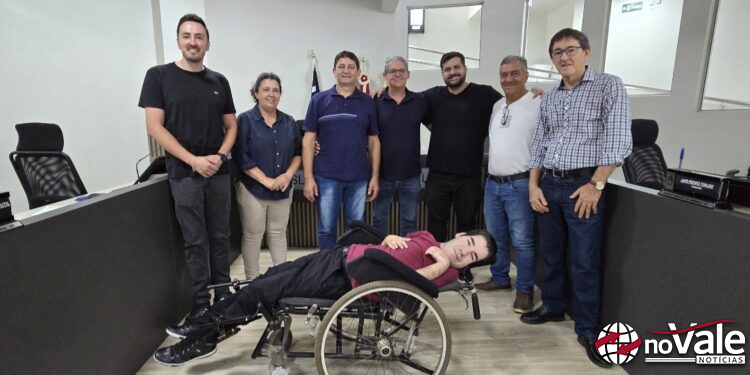 Sessão extraordinária marca posse do suplente Allan de Andrade na Câmara de Capinzal