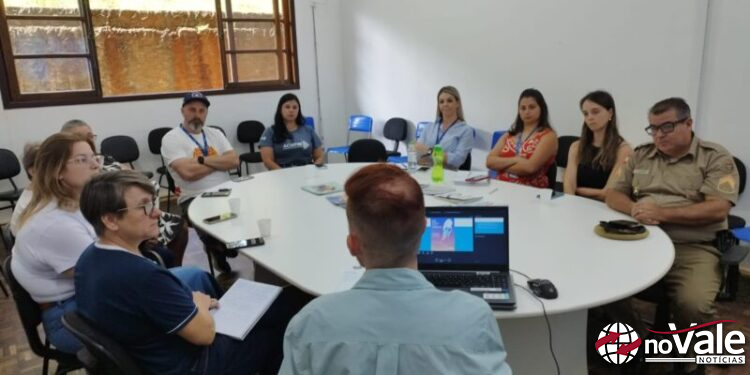Reuniões discutem o Abril Azul e o IV Seminário Intermunicipal TEA e Inclusão Escolar em Capinzal