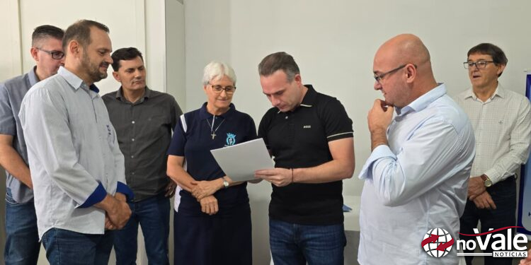 Deputado federal Fábio Schiochet repassa R$ 500 mil para aquisição de torre de vídeo cirúrgica ao Hospital Nossa Senhora das Dores