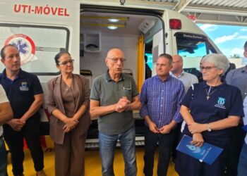 Capinzal realiza ato oficial de entrega da ambulância UTI Móvel ao Hospital Nossa Senhora das Dores