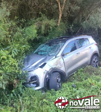 Capotamento na BR-153 envolve motorista que retornava de visita aos pais em Capinzal
