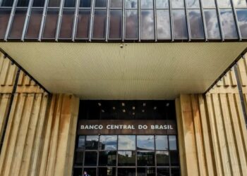 Mercado eleva previsão da inflação para 4,17% este ano
