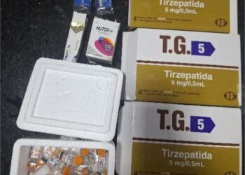 Duas mulheres são encaminhadas à Polícia Federal após apreensão de medicamentos na SC-157