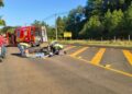 Motociclista é socorrida após colisão com picape na SC-150, em Capinzal