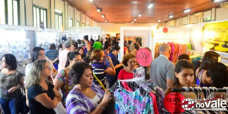 Governo bate recorde e arrecada mais de R$ 222 bilhões em fevereiro