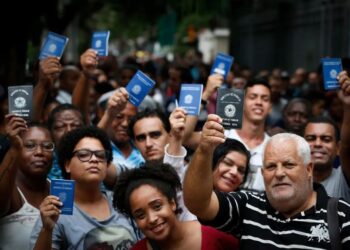 Brasil gera mais de 112 mil empregos formais em janeiro; 19 mil foram em SC