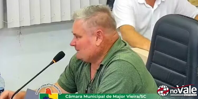 Vereador é afastado após defender morte de cães e causar revolta em cidade de SC