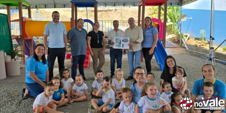 Prefeitura de Capinzal assina ordem de serviço para adequação do acesso ao parquinho do CMEI Conquistando Meu Espaço