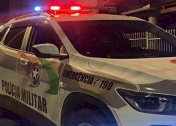 Foragido da Justiça é preso após agredir companheira com facão em SC