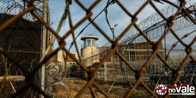 Sem comprimidos ou agulhas, apenas papel: como as drogas mortais estão mudando