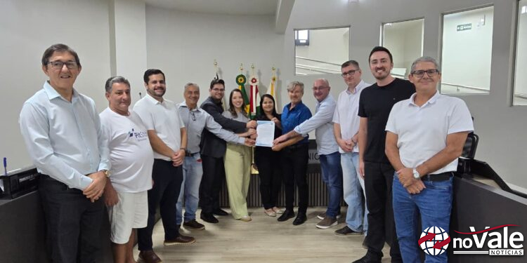 Banda da Assembleia de Deus recebe Moção da Aplauso dos Vereadores de Capinzal