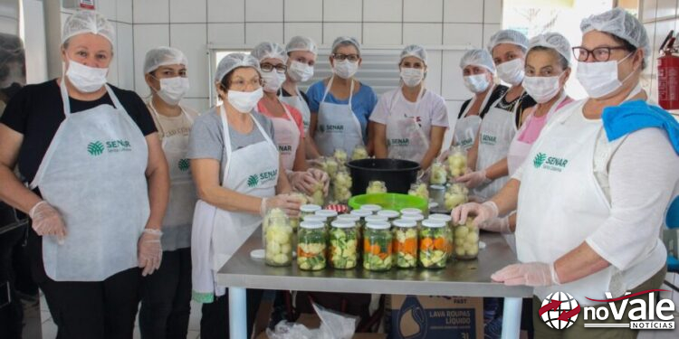 Zortéa promove curso de conservas com foco em renda e qualificação