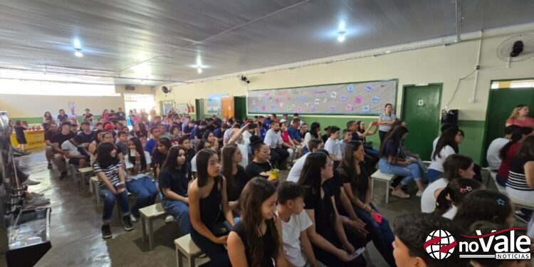 Dia da Família na Escola movimenta a EEB São Cristóvão neste sábado