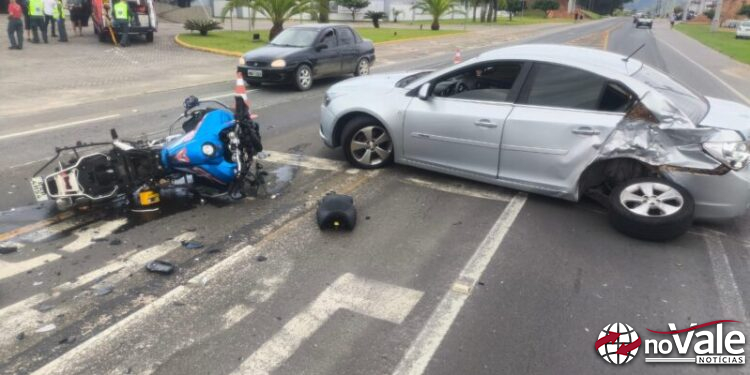 Motociclista morre após colisão com carro na SC-370