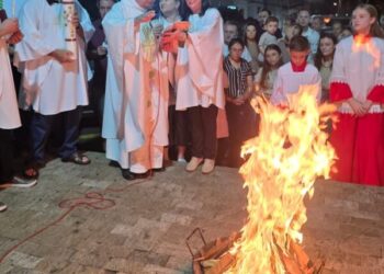 Vigília Pascal celebra a ressurreição de Cristo e reúne fiéis em Capinzal