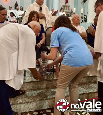 Missa do Lava-Pés abre o Tríduo Pascal e marca início das celebrações centrais da fé cristã na Paróquia São Paulo Apóstolo